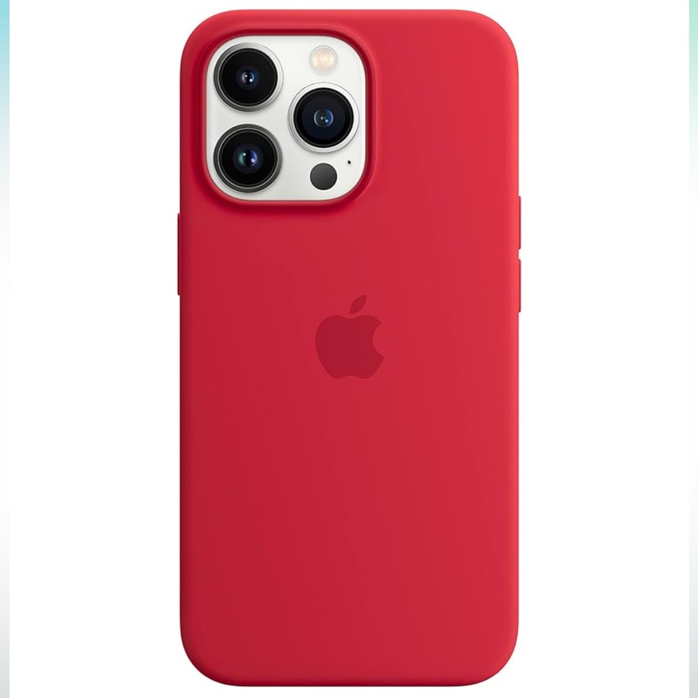 Apple iPhone 13 Silicone MagSafe Case